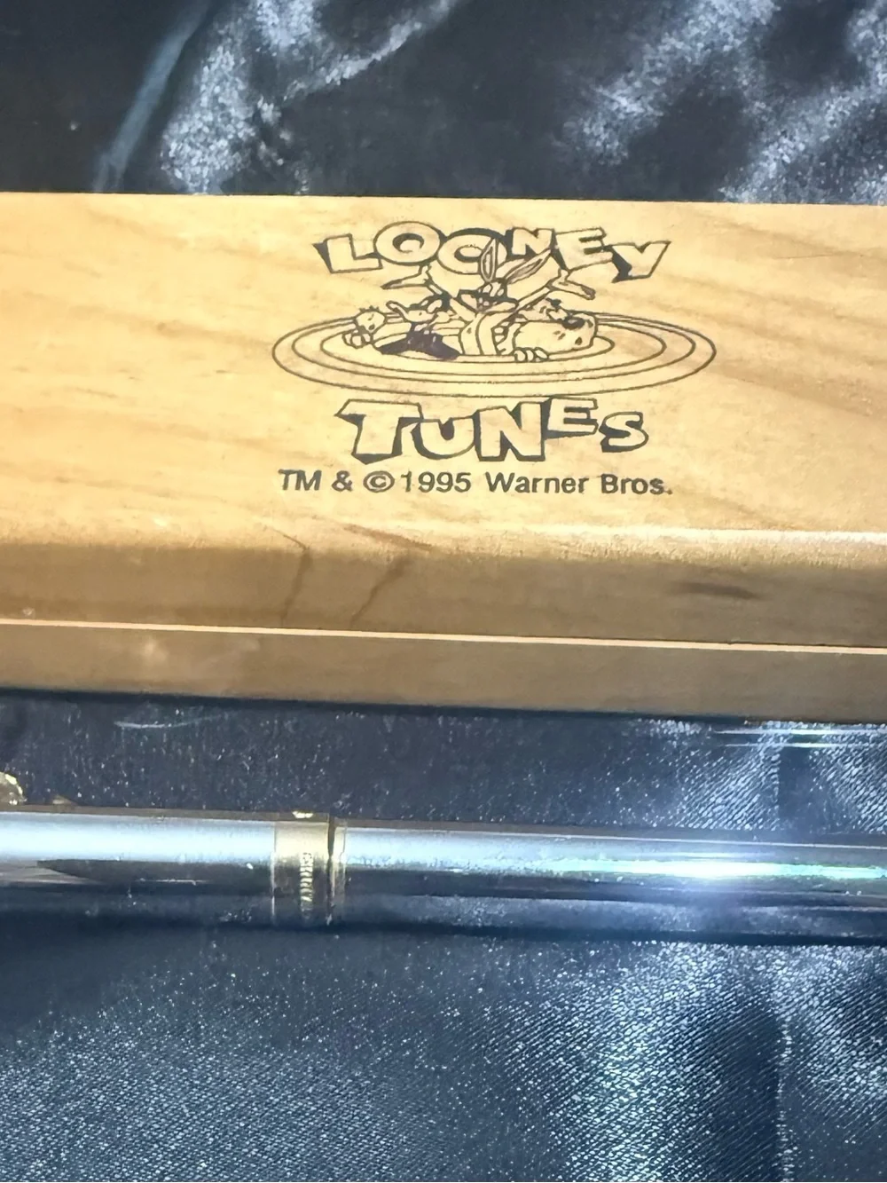 Vintage 1994 Looney Tunes Stylus Pen Pals Bugs Bunny Ball Point Pen Gold/Silver